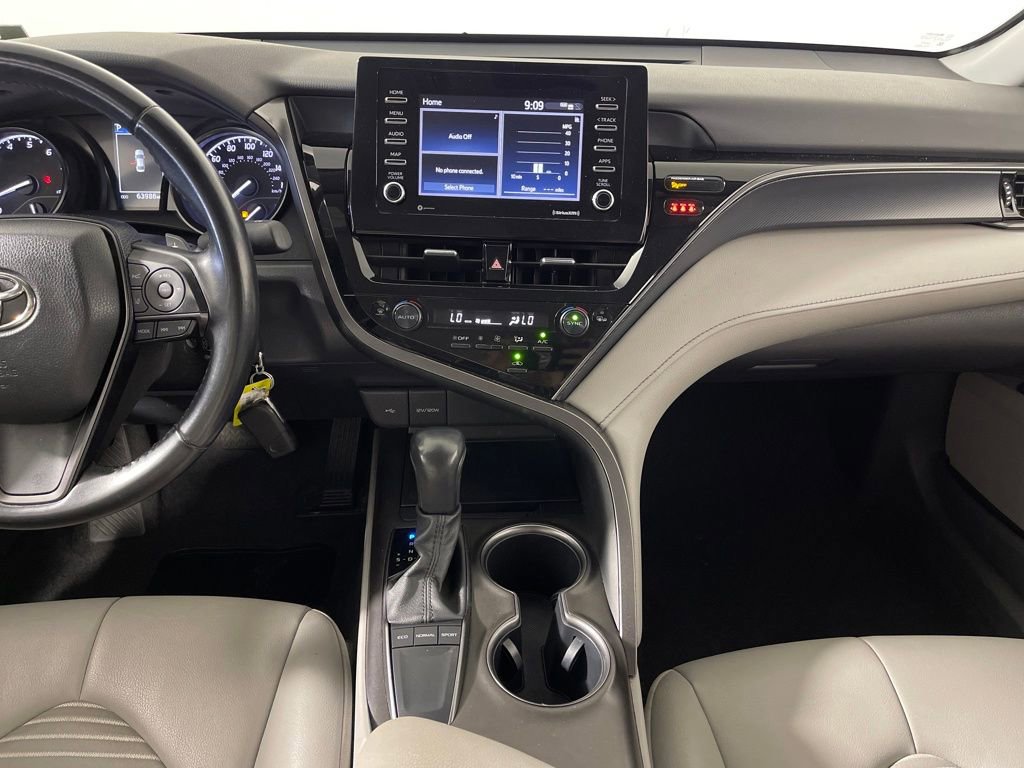 Certified 2022 Toyota Camry SE image 15