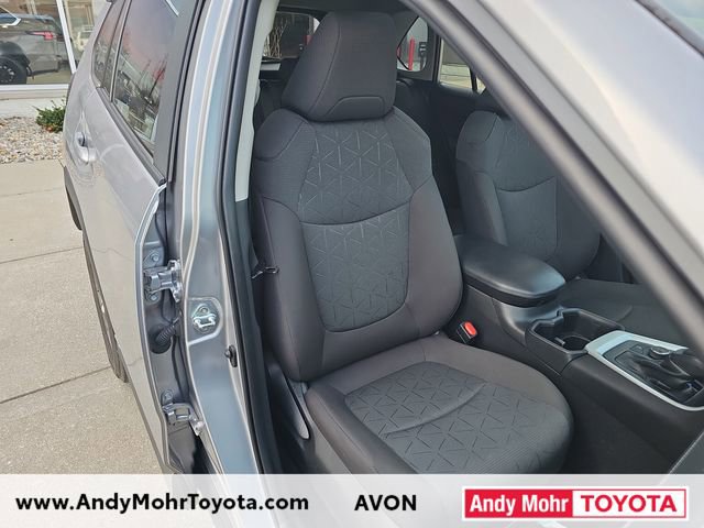 Used 2022 Toyota RAV4 XLE w/ Convenience Package image 35