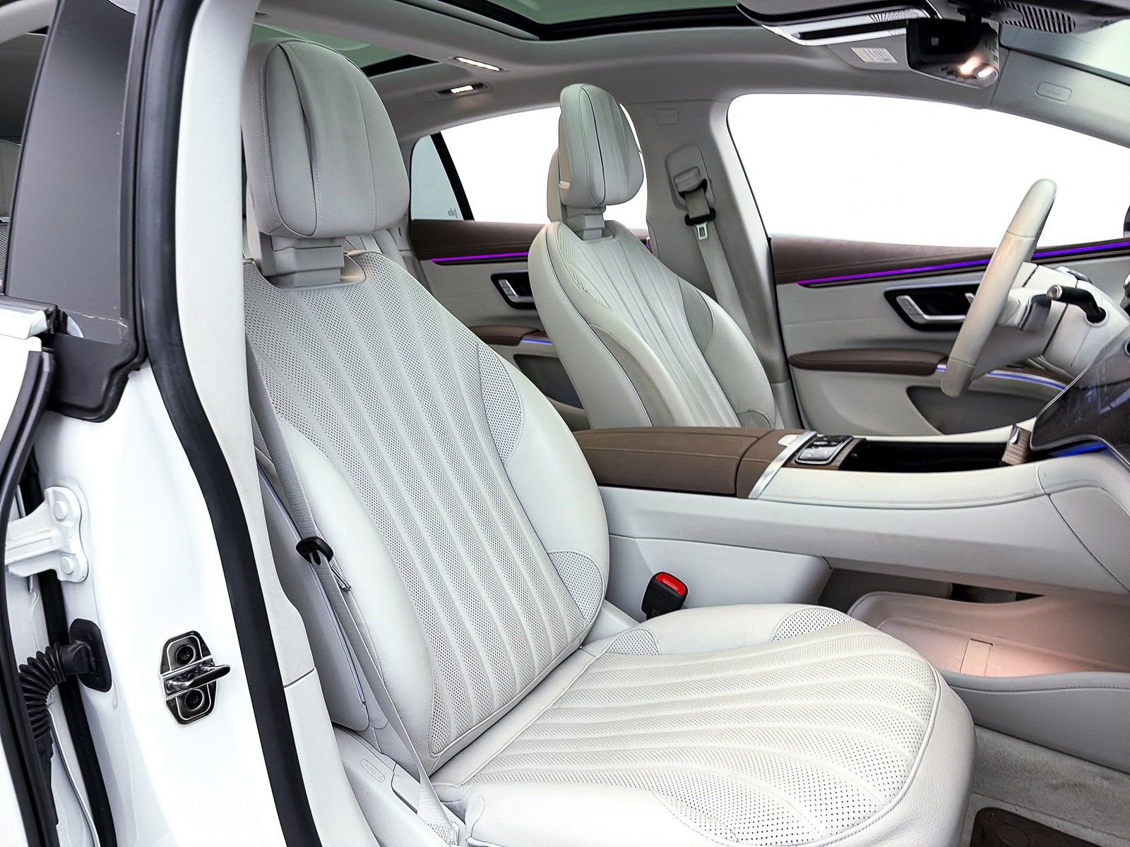 Used 2022 Mercedes-Benz EQS 580 4MATIC Sedan image 36