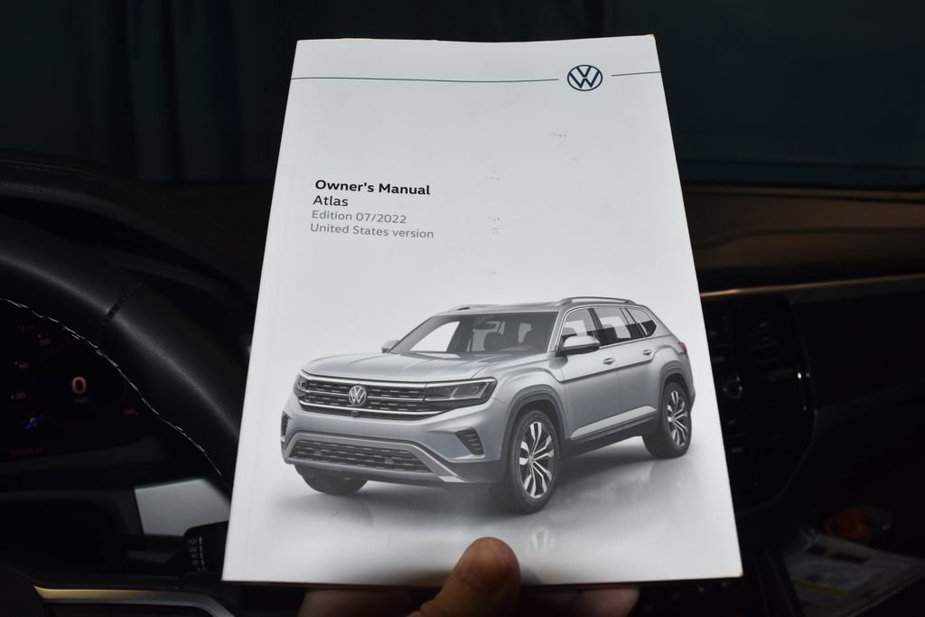 Used 2023 Volkswagen Atlas SE w/ Black Wheel Package AWD/4WD image 11