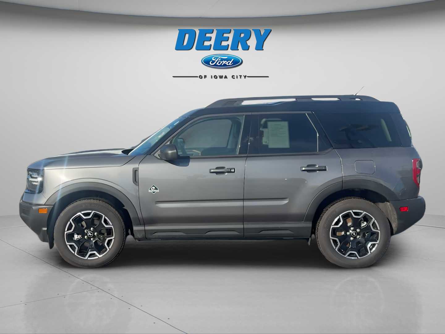 Used 2025 Ford Bronco Sport Outer Banks image 2