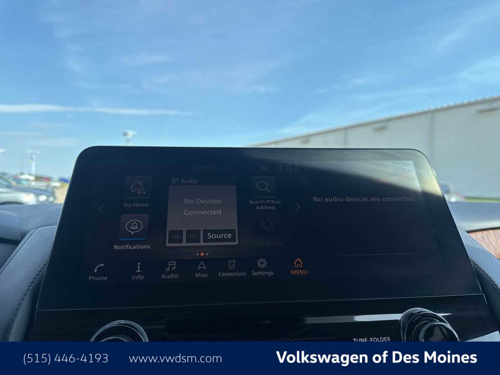 Used 2023 Nissan Armada SL w/ Captain's Chairs Package image 17