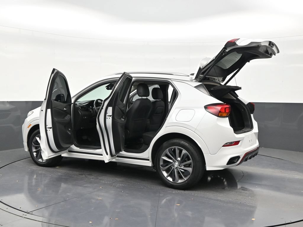 Used 2022 Buick Encore GX Select w/ Sport Touring Package FWD image 32