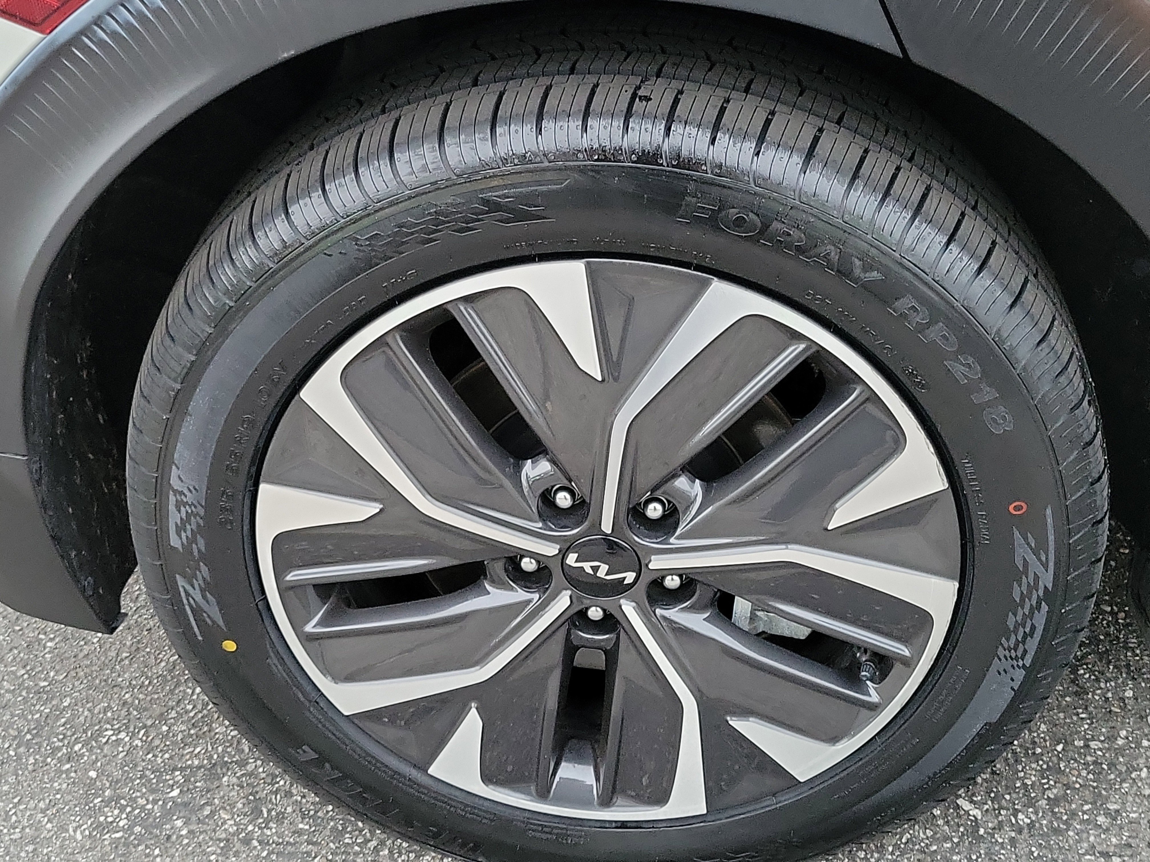 Used 2024 Kia EV6 Light image 23