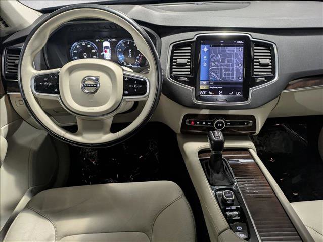 Used 2016 Volvo XC90 T6 Momentum w/ Momentum Plus Package image 18