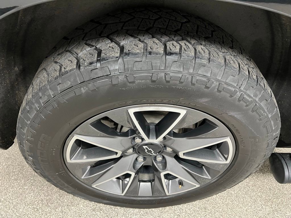 Used 2023 Chevrolet Tahoe Z71 w/ Z71 Off-Road Package image 19