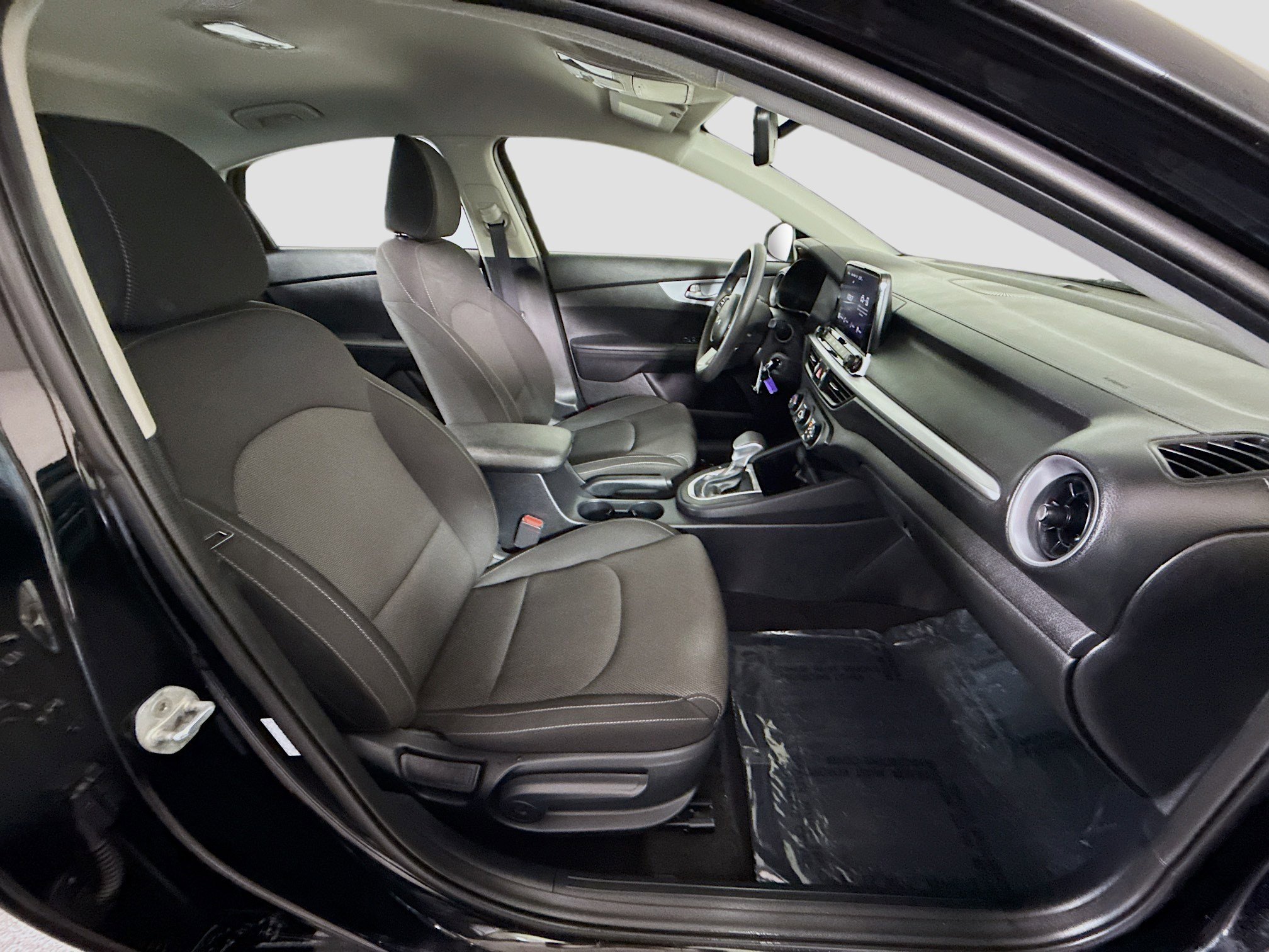 Used 2024 Kia Forte LX image 28