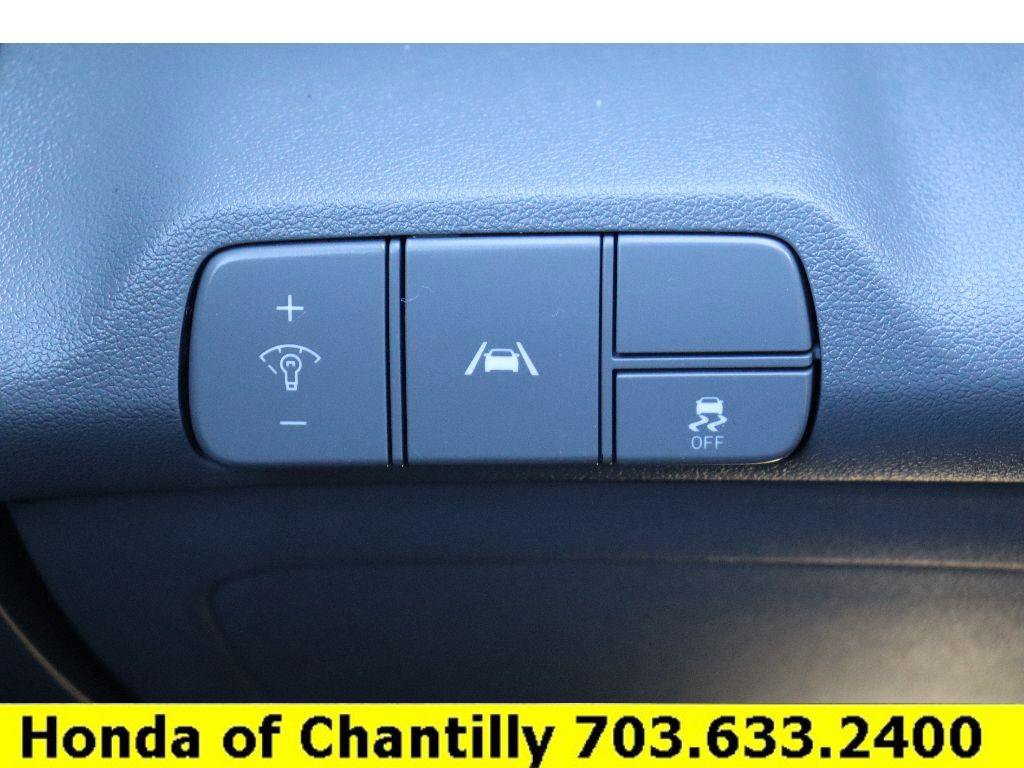 Used 2021 Hyundai Elantra SEL image 14