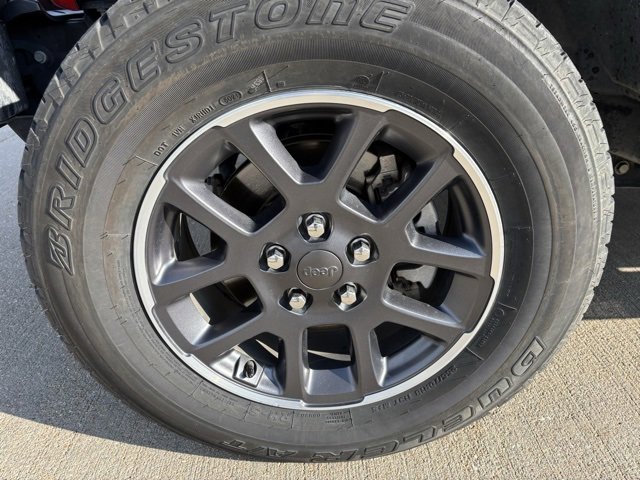 Used 2020 Jeep Gladiator Overland image 9