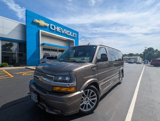 Used 2019 Chevrolet Express 2500 RWD image 32