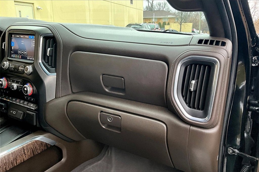 Used 2023 GMC Sierra 3500 Denali w/ Denali Ultimate Package image 27