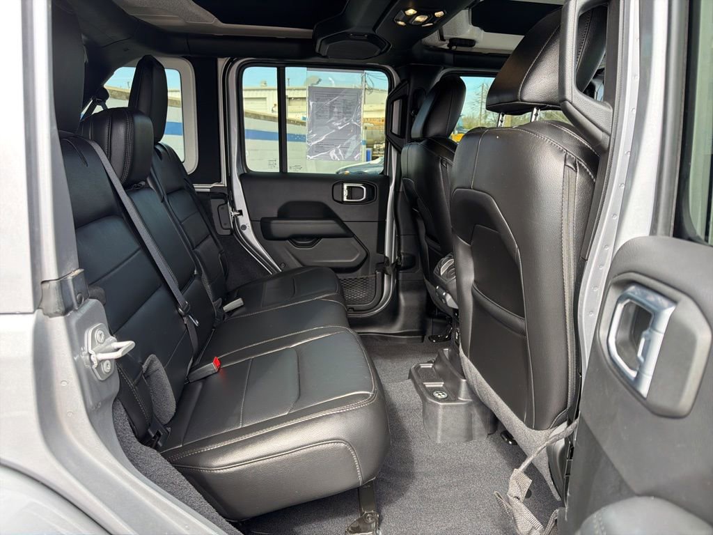 Used 2021 Jeep Wrangler Unlimited Sahara image 21