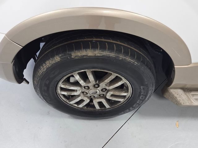 Used 2014 Ford Expedition EL XLT w/ Equipment Group 202A image 17