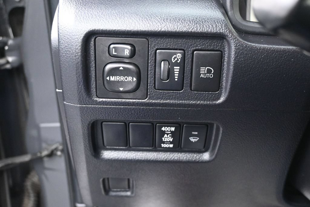 Used 2024 Toyota 4Runner SR5 AWD/4WD image 22