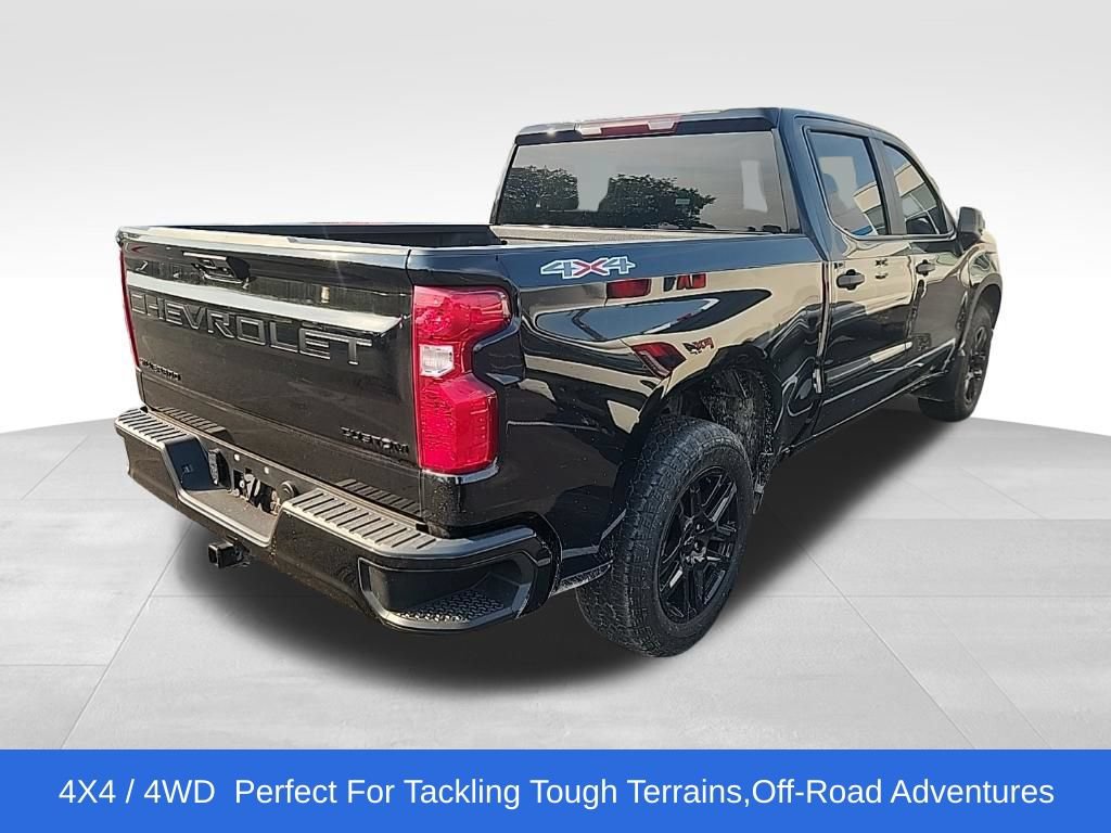 Used 2022 Chevrolet Silverado 1500 Custom w/ LPO, Dark Essentials Package AWD/4WD image 2
