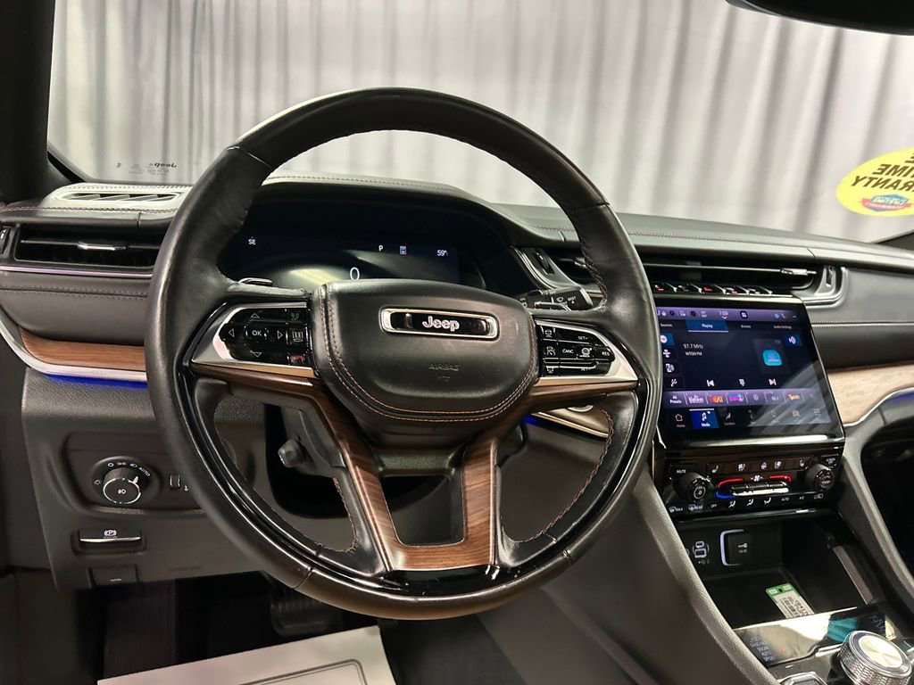 Used 2024 Jeep Grand Cherokee L Summit w/ Luxury Tech Group V image 15