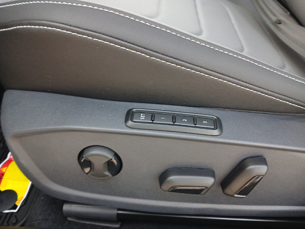 New 2027 Volkswagen Jetta SEL FWD image 11