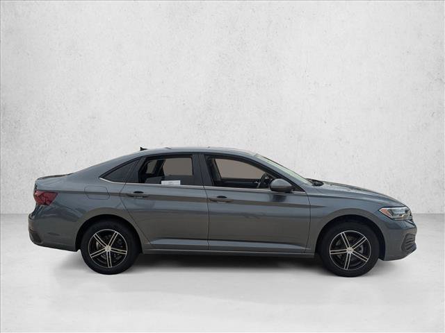 Used 2022 Volkswagen Jetta S image 4