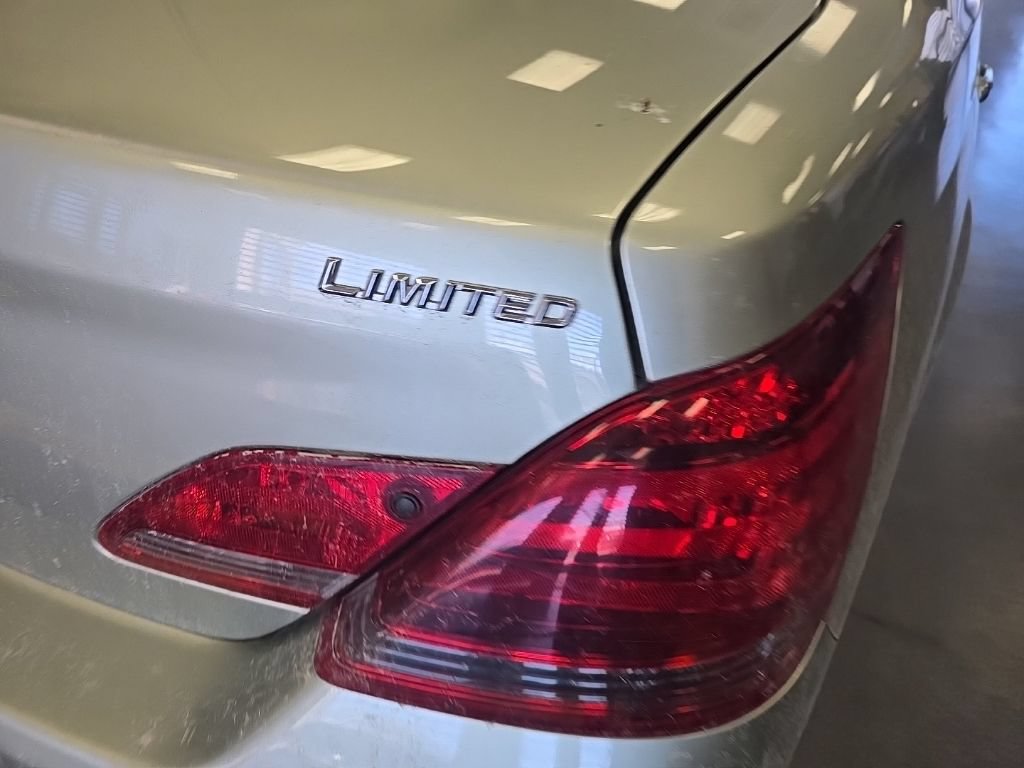 Used 2008 Toyota Avalon XLS FWD image 4