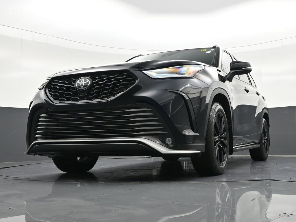 Used 2024 Toyota Highlander XSE image 35