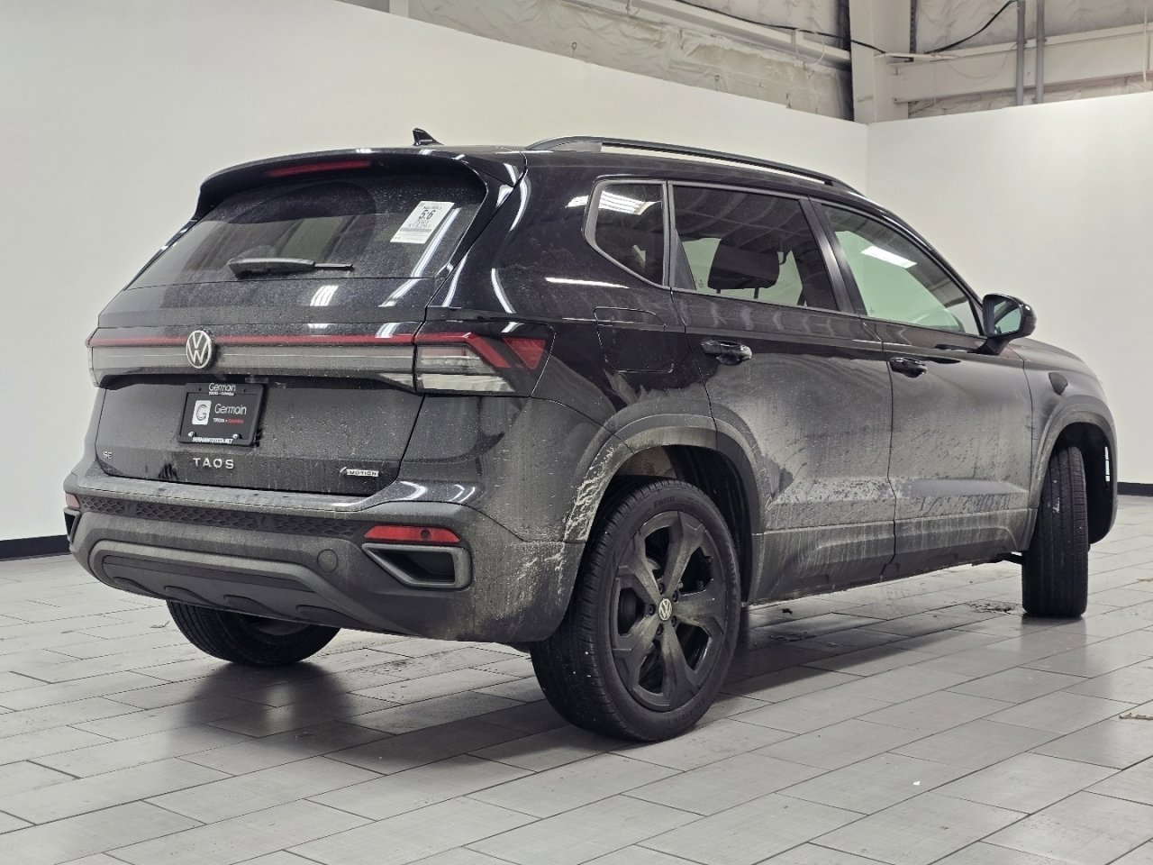 Used 2025 Volkswagen Taos SE image 16