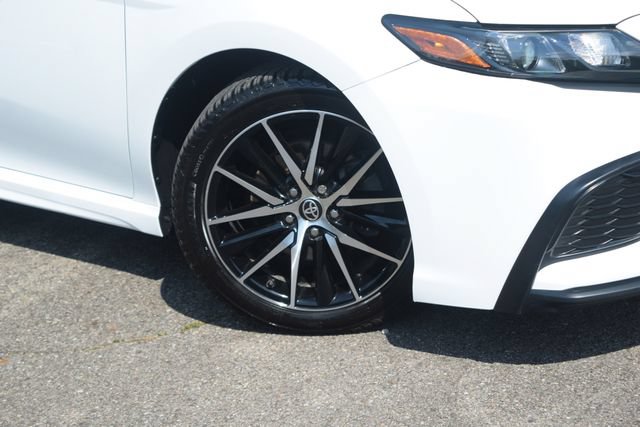 Used 2022 Toyota Camry SE w/ Audio Upgrade Package FWD image 30