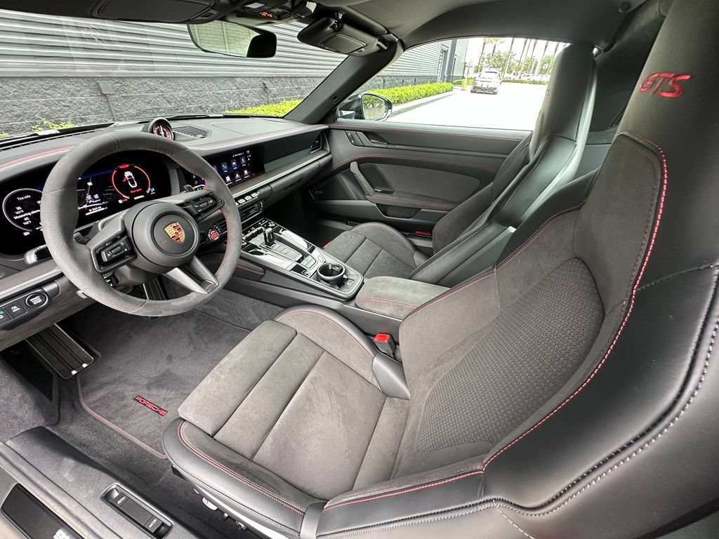 Certified 2026 Porsche 911 Targa 4 GTS AWD/4WD image 4