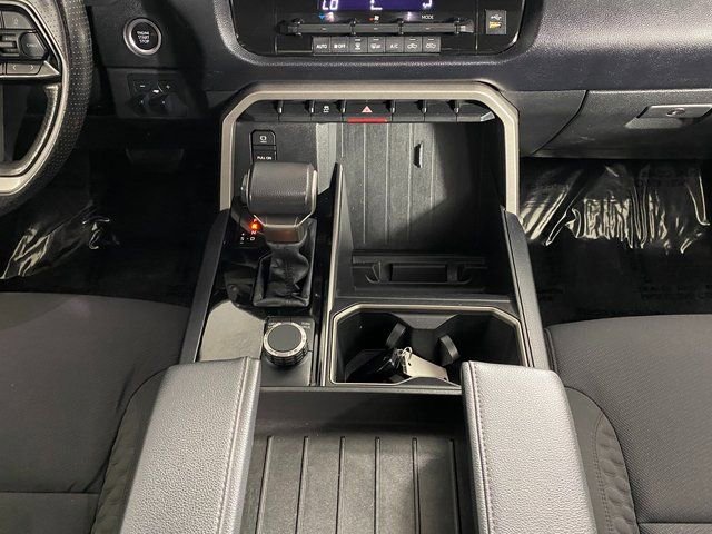 Used 2022 Toyota Tundra SR5 w/ SR5 Convenience Package image 16