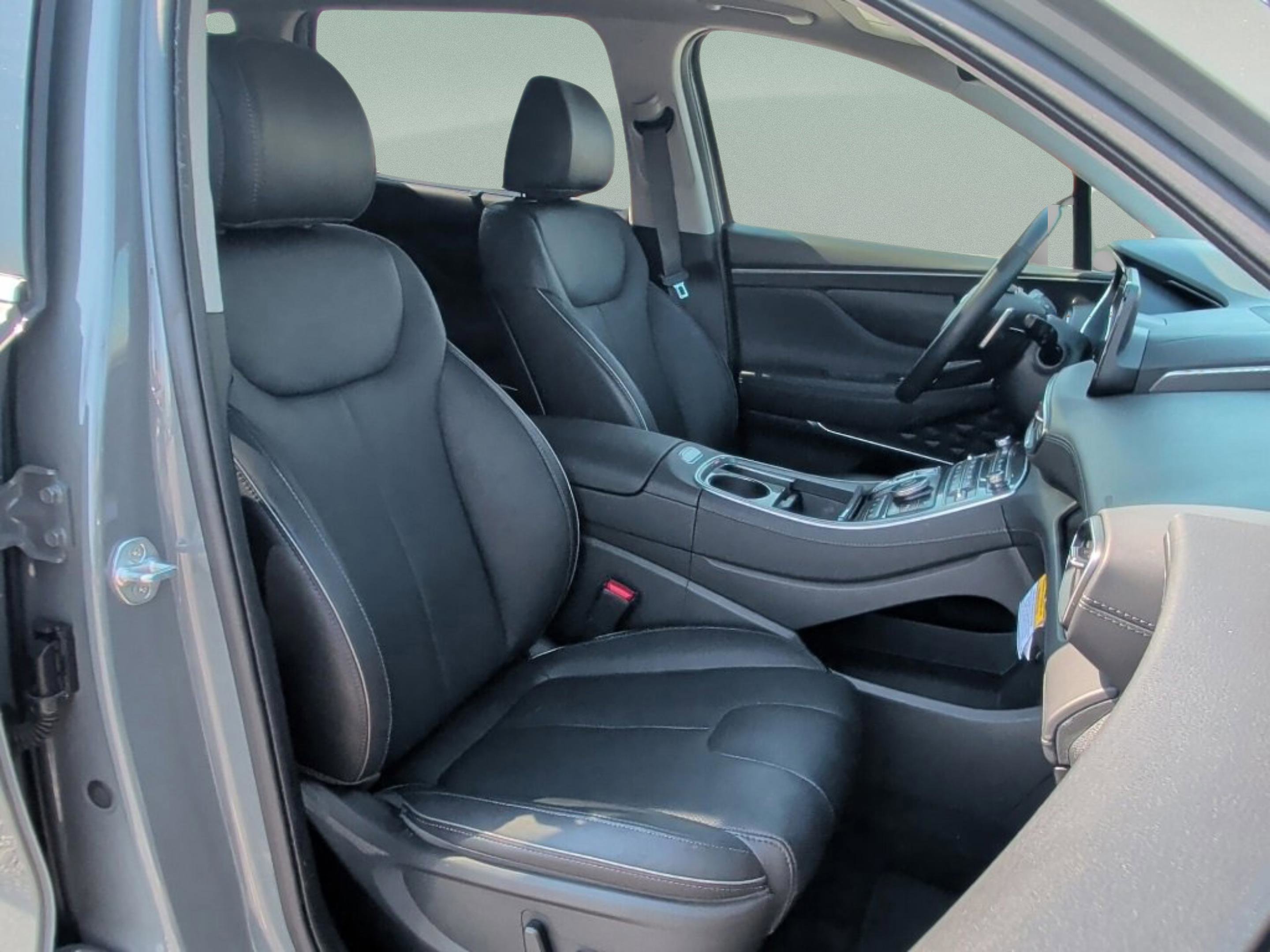 Used 2023 Hyundai Santa Fe Limited image 38
