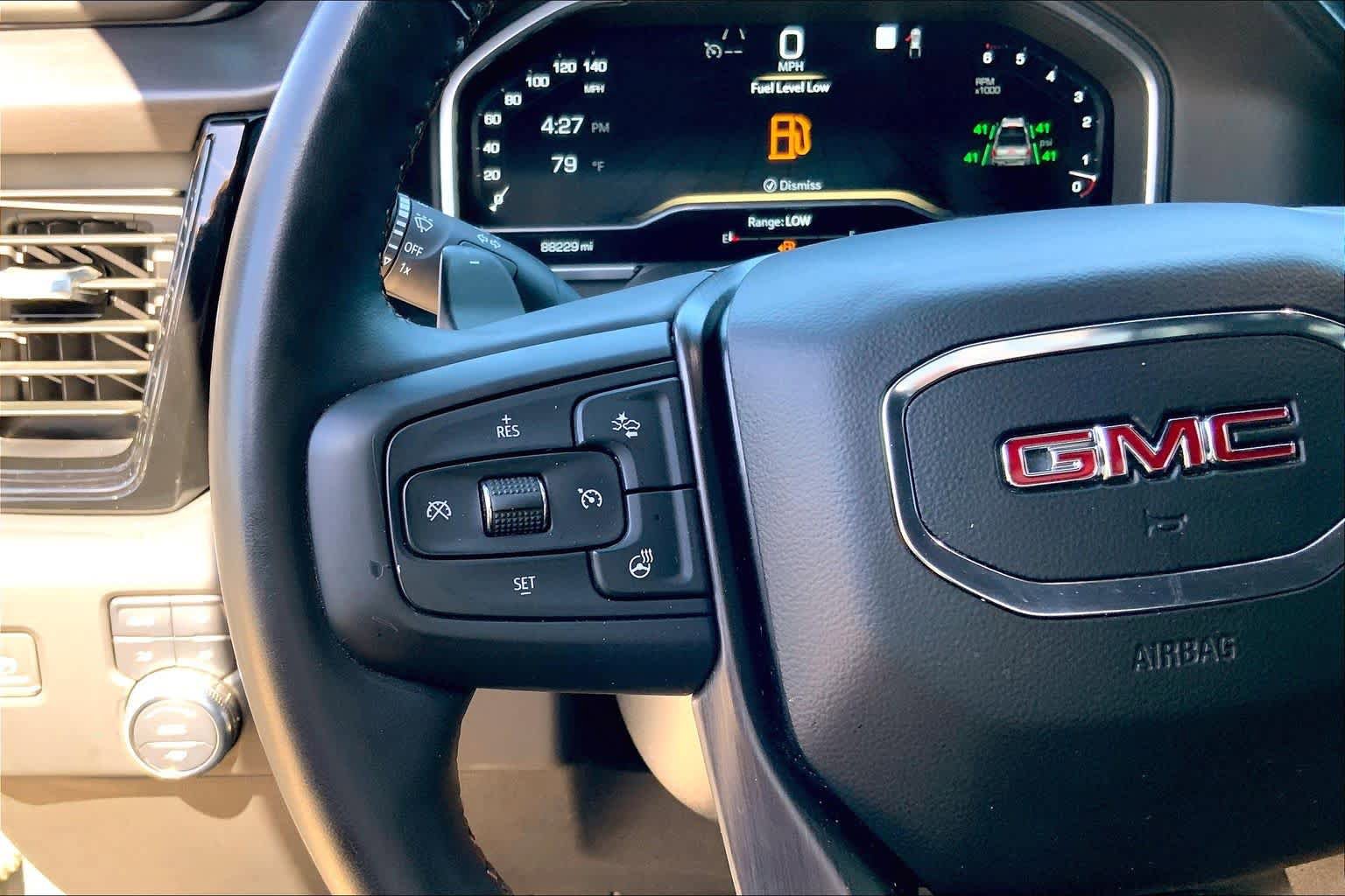 Used 2023 GMC Sierra 1500 AT4 w/ Technology Package AWD/4WD image 23