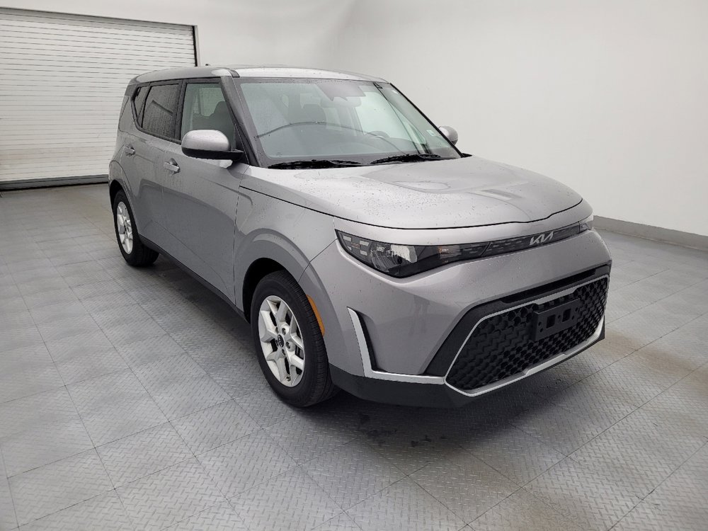 Used 2025 Kia Soul LX image 13