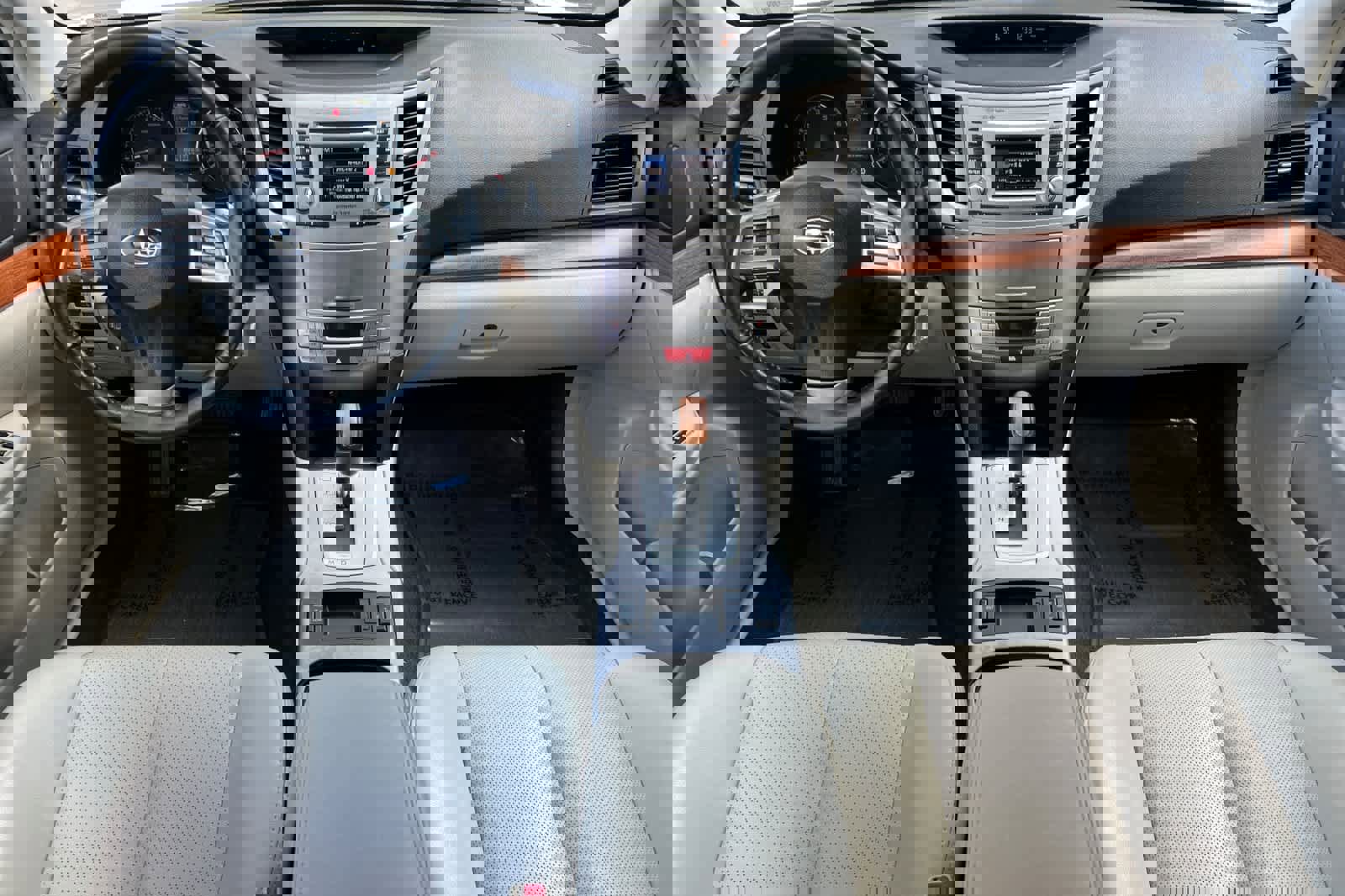 Used 2013 Subaru Outback 2.5i Limited image 3