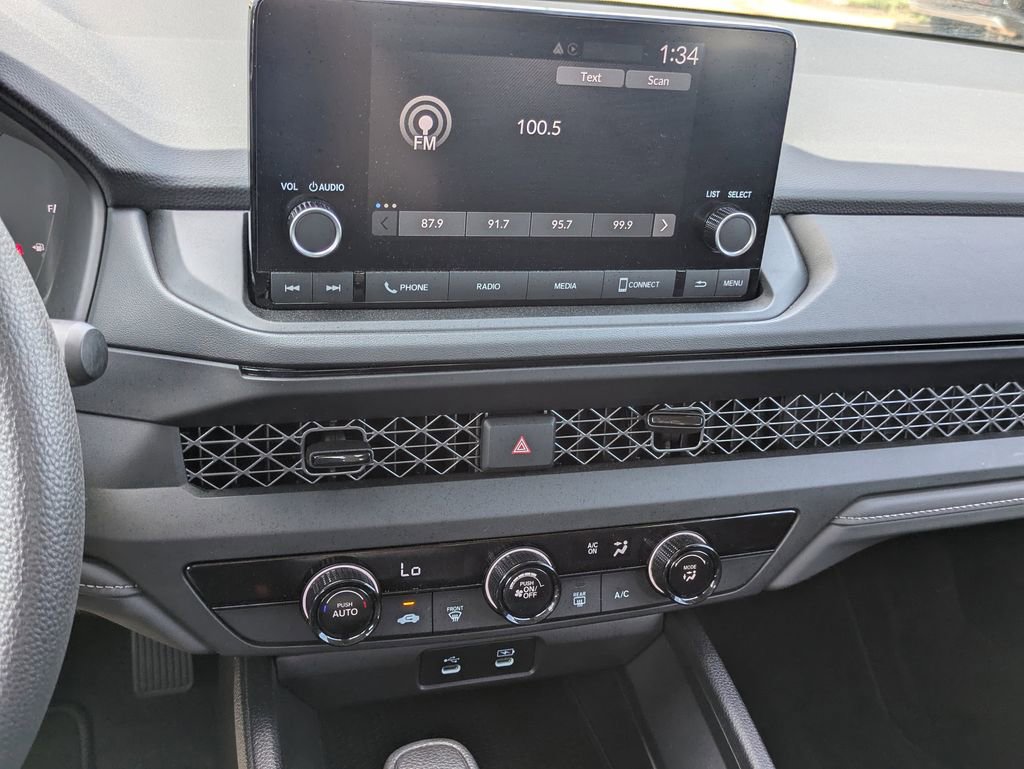 Certified 2025 Honda Accord LX image 13