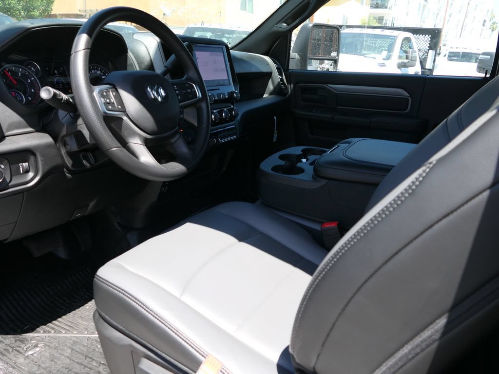 New 2026 RAM 5500 Tradesman w/ Chrome Appearance Group AWD/4WD image 13