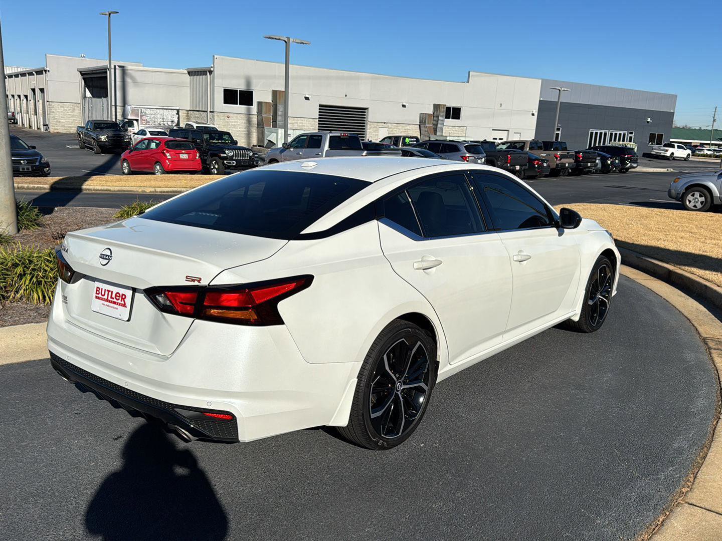 Used 2025 Nissan Altima 2.5 SR image 5