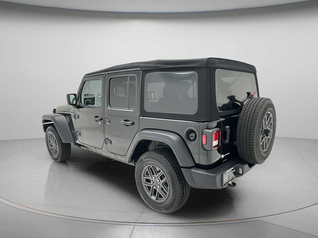 Used 2024 Jeep Wrangler Unlimited Sport AWD/4WD image 4
