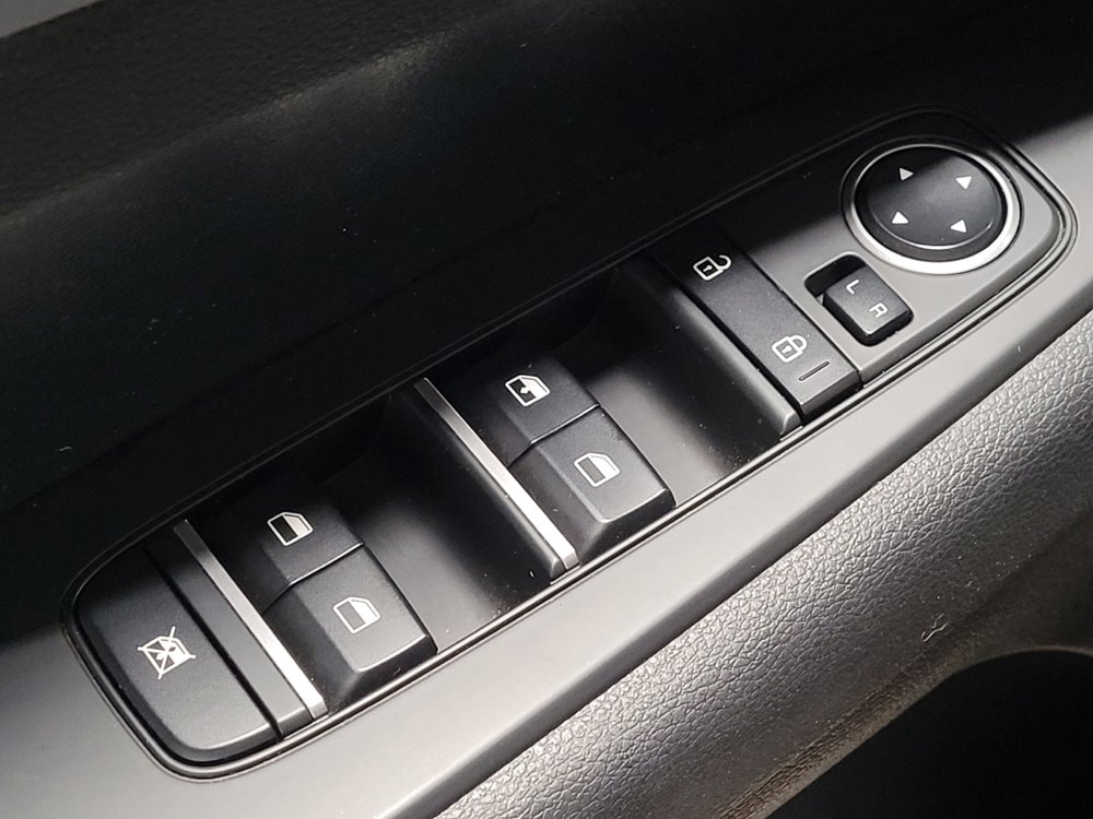 Used 2022 Kia Forte LXS w/ LXS Technology Package FWD image 27