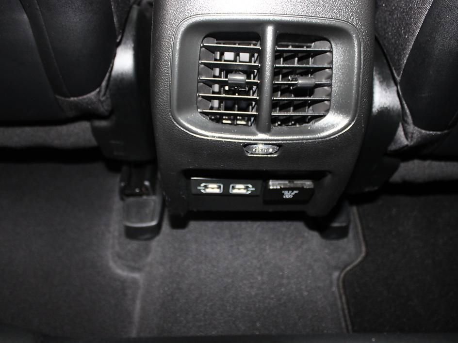 Used 2023 Jeep Cherokee Altitude Lux AWD/4WD image 36