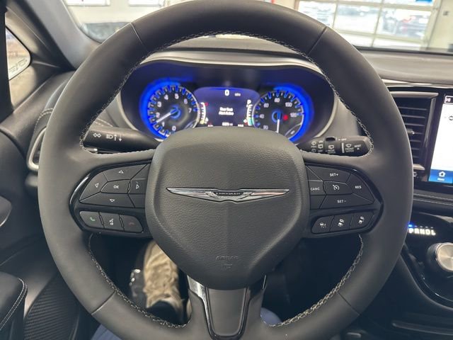 Used 2023 Chrysler Pacifica Touring-L w/ S Appearance Package image 35