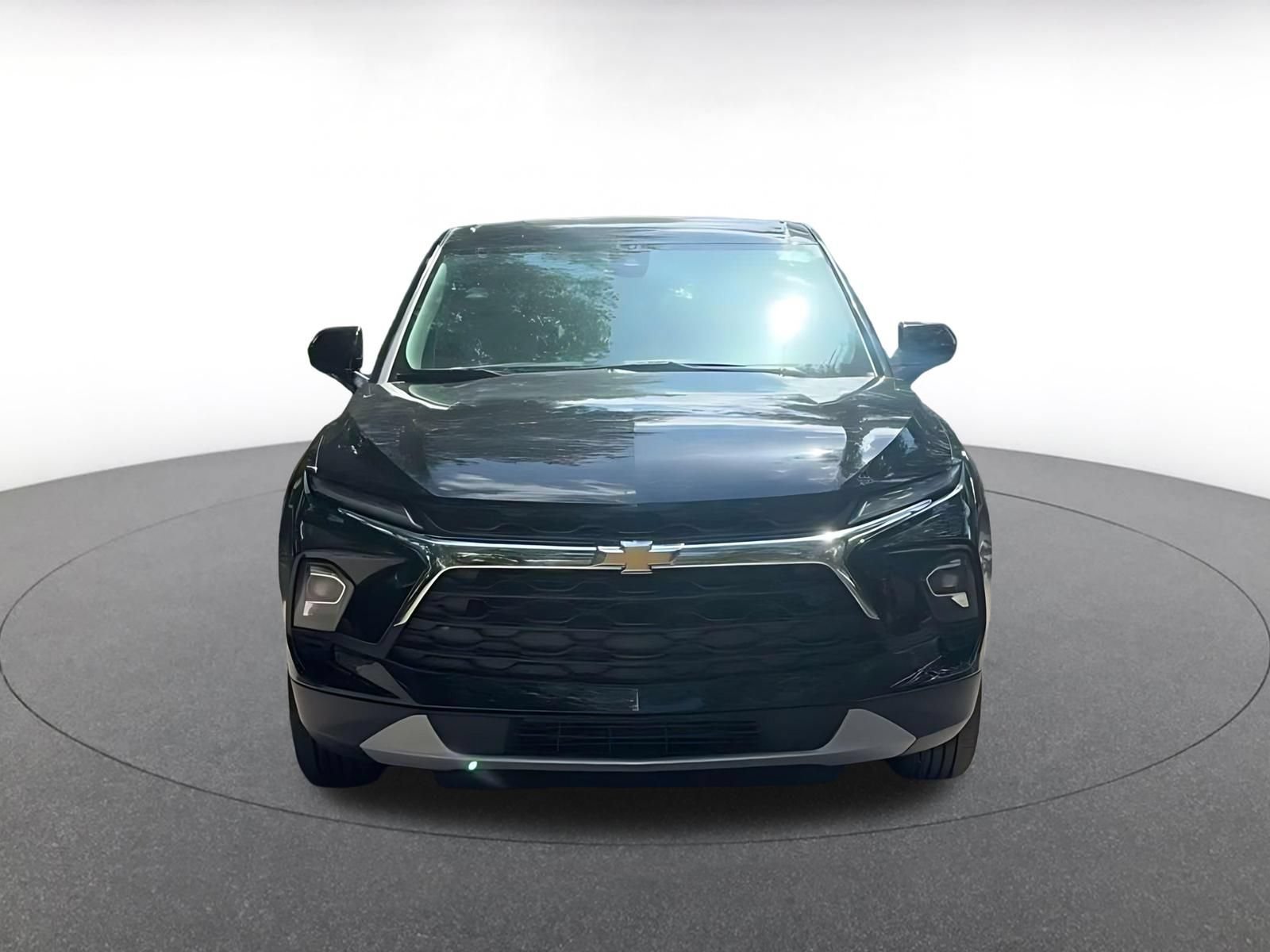Used 2025 Chevrolet Blazer LT FWD image 4