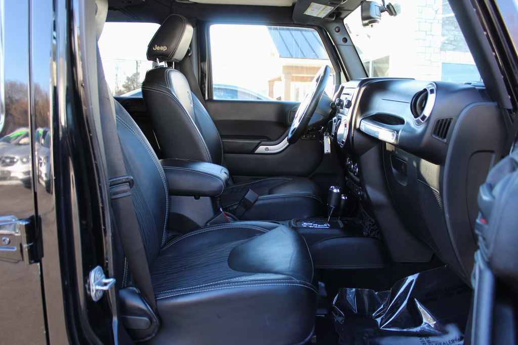 Used 2015 Jeep Wrangler Unlimited Sport image 23