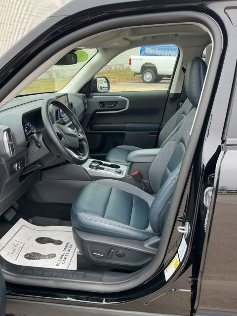 Used 2024 Ford Bronco Sport Outer Banks w/ Tech Package image 18