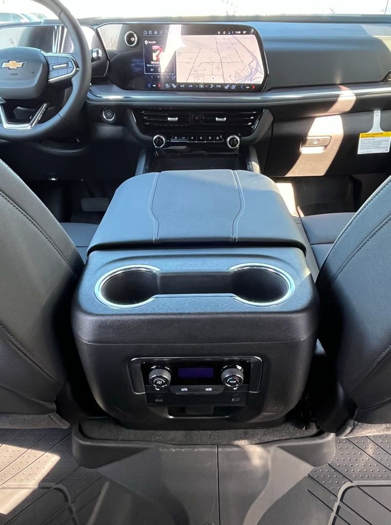 New 2026 Chevrolet Suburban Premier image 27