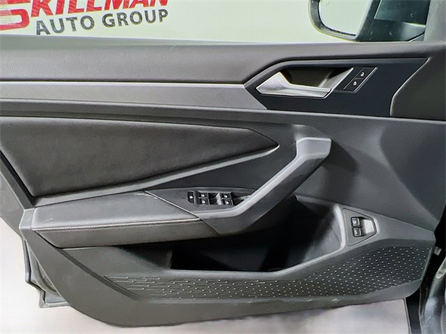 Used 2024 Volkswagen Jetta SE image 30