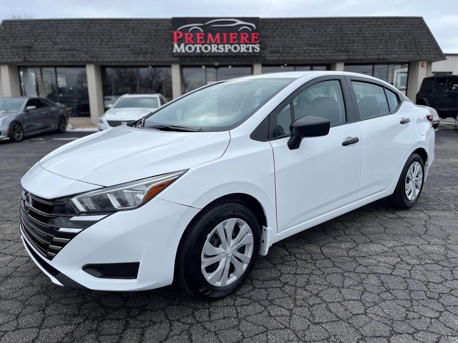 Used 2024 Nissan Versa S w/ Trunk Package FWD image 1