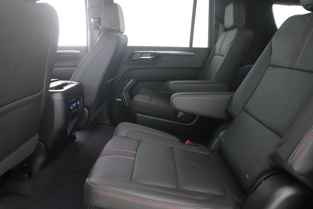 Used 2026 Chevrolet Suburban RST w/ RST Capability Package AWD/4WD image 29