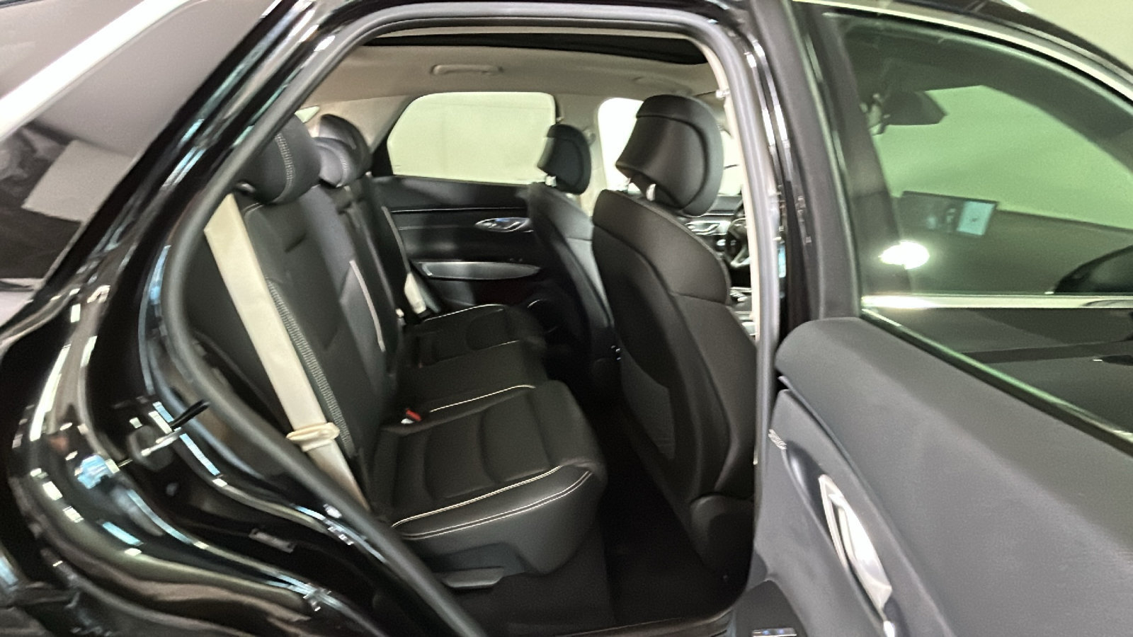 Used 2025 Genesis Electrified GV70 AWD/4WD image 36