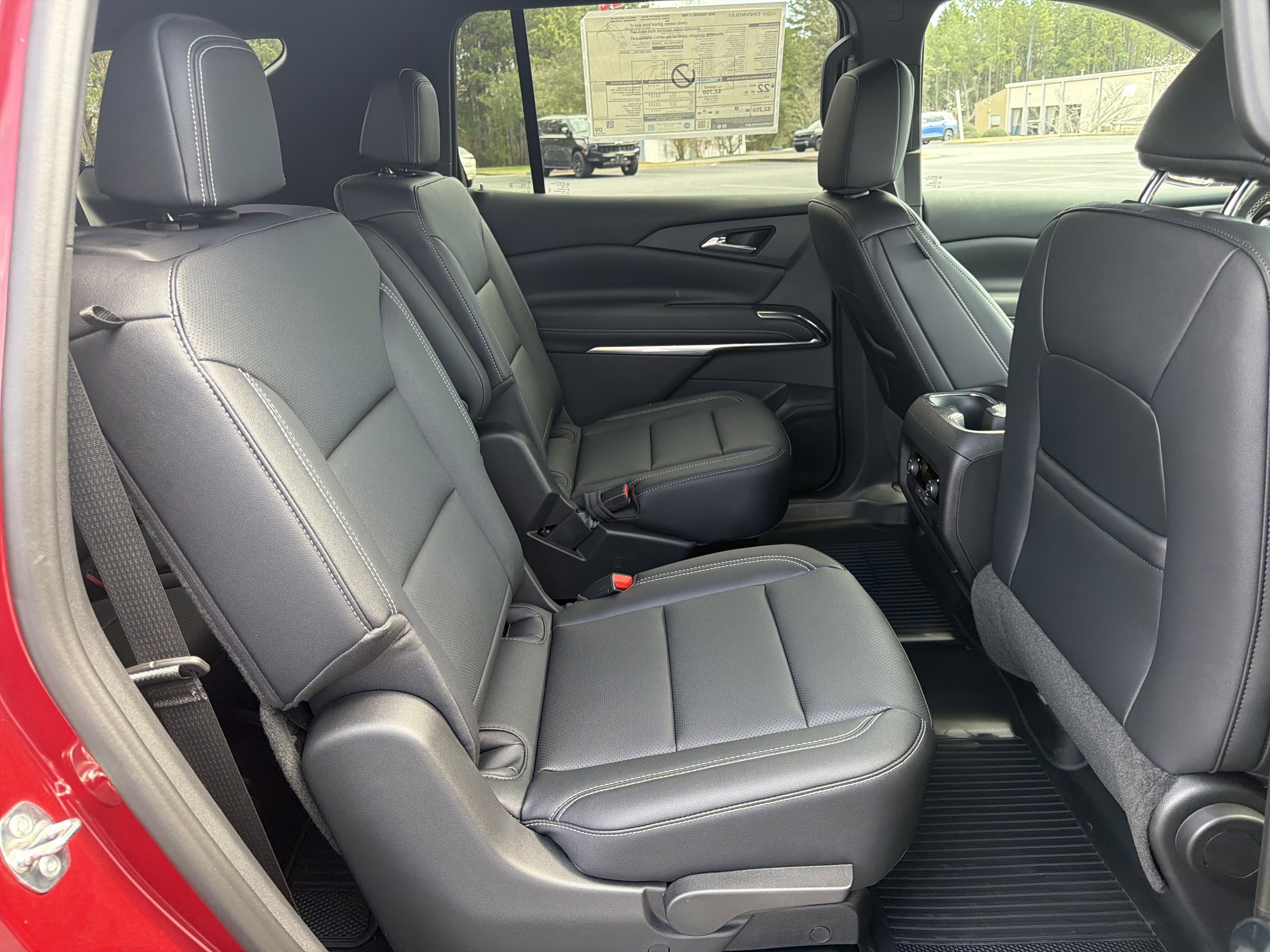 New 2026 Chevrolet Traverse LT image 15