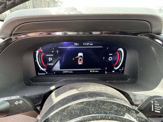 Used 2024 Nissan Pathfinder Platinum image 24