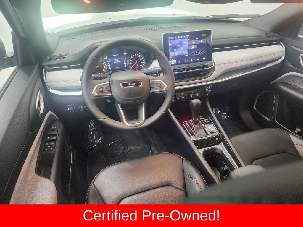 Used 2024 Jeep Compass Latitude image 28